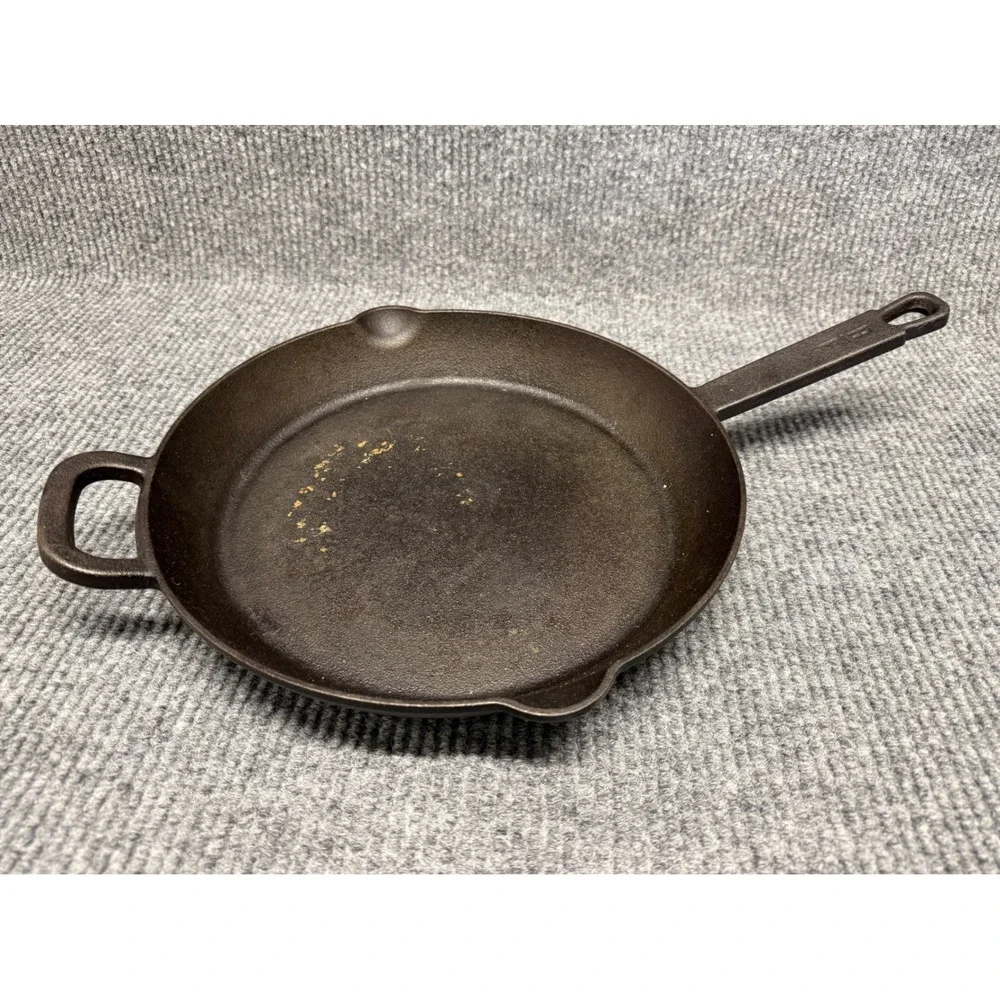 Bobby Flay Cast Iron Skillet 11.5 Inch Frying Pan with Helper‎ Handle Black